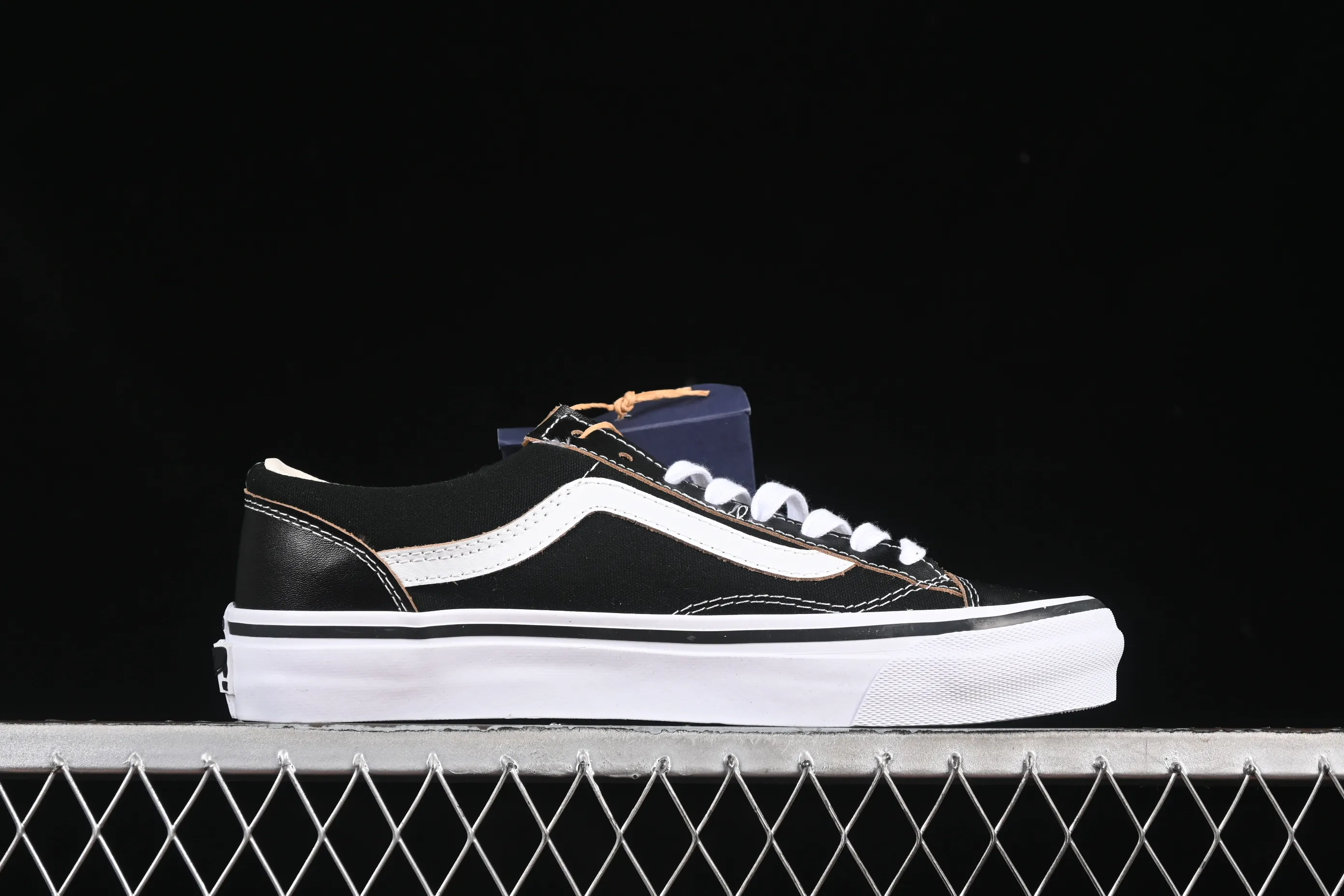 All categories Vans Vans series Vans Low Vans low-top Vans Old Skool 36 Vibram Vans high-end branch low-top retro casual sneakers VN000D2GBA2